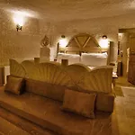 Grand Cave Hotel 3*