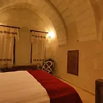 Grand Cave 3*