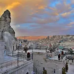 Grand Cave Hotel 3*