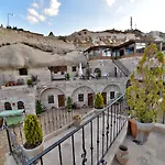 Grand Cave Szálloda 3*