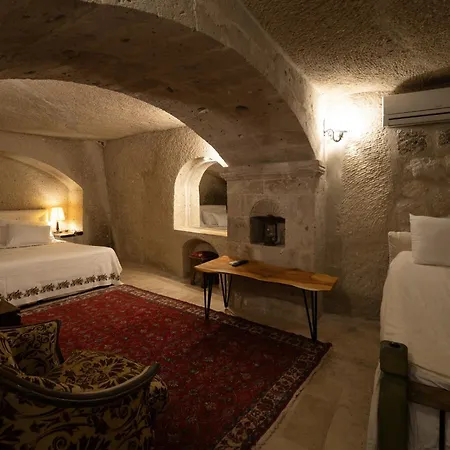 Szálloda Grand Cave 3*
