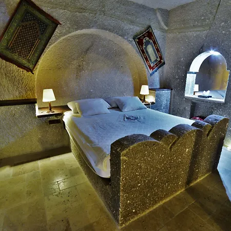 Szálloda Grand Cave 3*