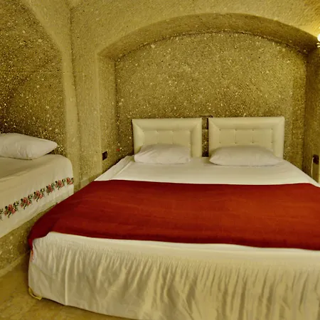 Grand Cave 3*