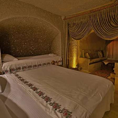 Grand Cave Hotel 3*