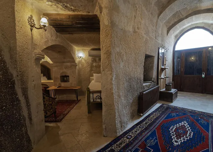 Hotell Grand Cave 3*